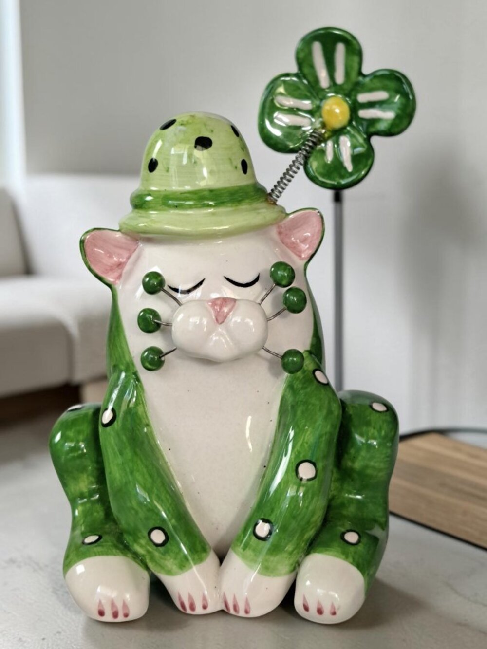 WhimsiClay Amy Lacombe Fancy Felines 5" Clover Green W Hat Figurine 2002